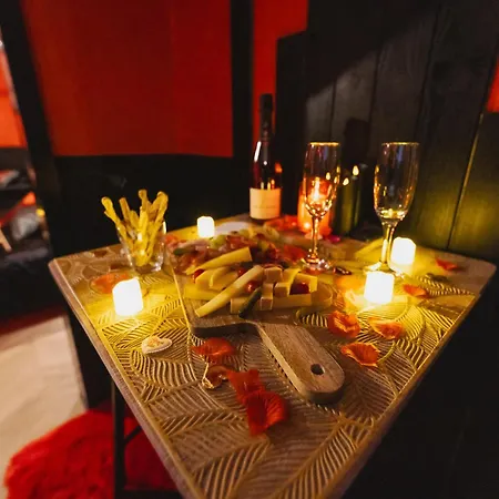 L Eveil Des Plaisirs Jeux Coquins Balneo Prázdninový dům